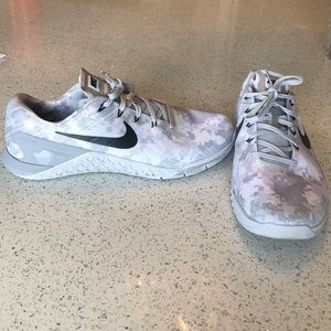 Men’s size 12 Nike Metcon 3 shoes